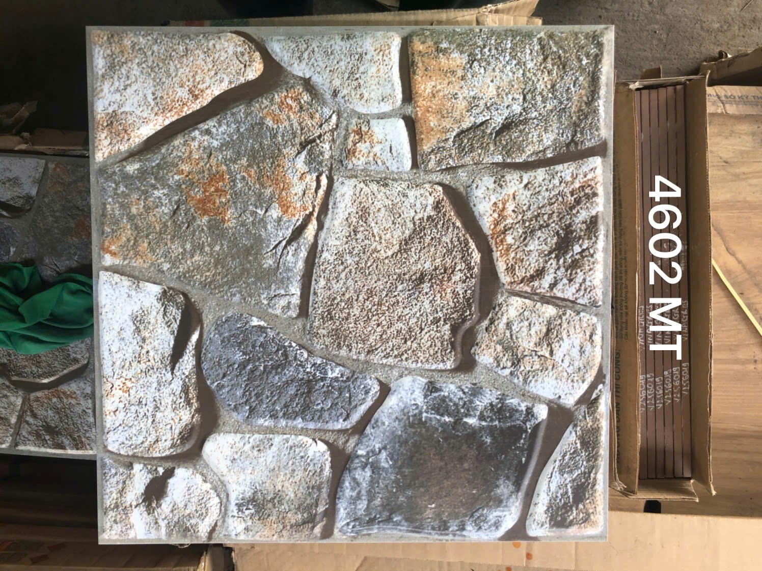 Gạch men mờ 40x40 4602MT