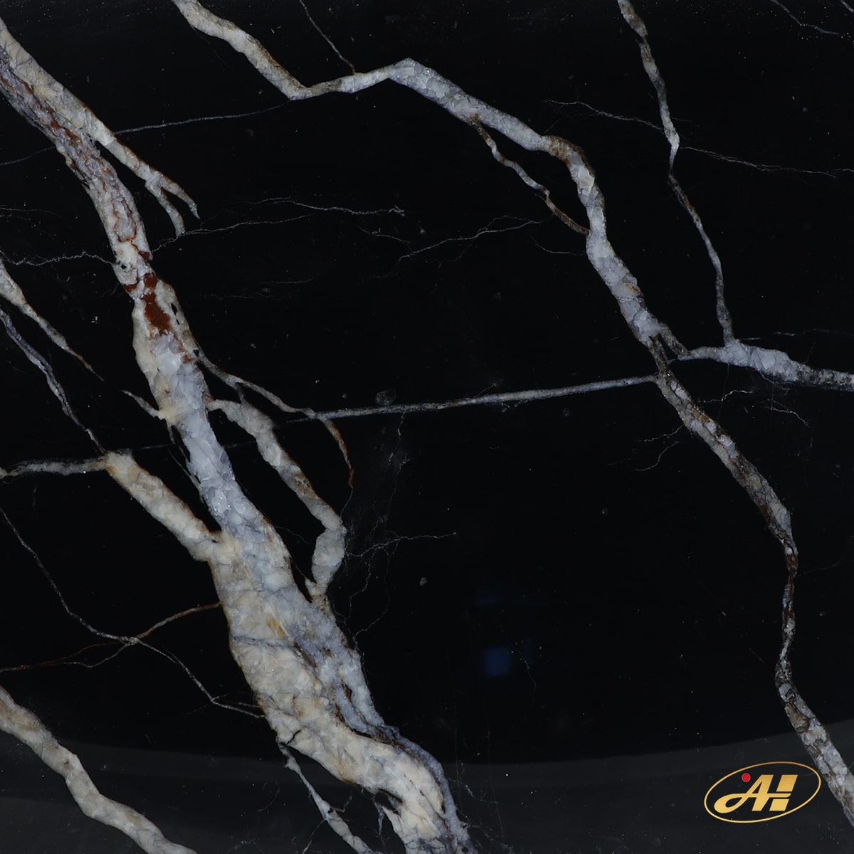 Đá Marble Đen Tia Chớp